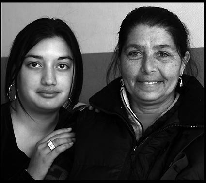 Yasmina et Doïna-squat de Montplaisir-février 2007-©mpv - 63.7 ko Yasmina et Doïna-squat de Montplaisir-février 2007-©mpv - 63.7 ko