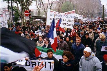 13 avril 2002 - Saint-Etienne - 37.4 ko 13 avril 2002 - Saint-Etienne - 37.4 ko